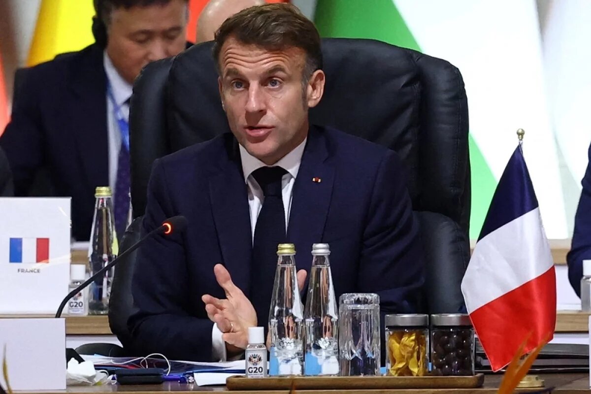    Президент Франции Эмманюэль Макрон может объявить о введении добровольной военной службы.