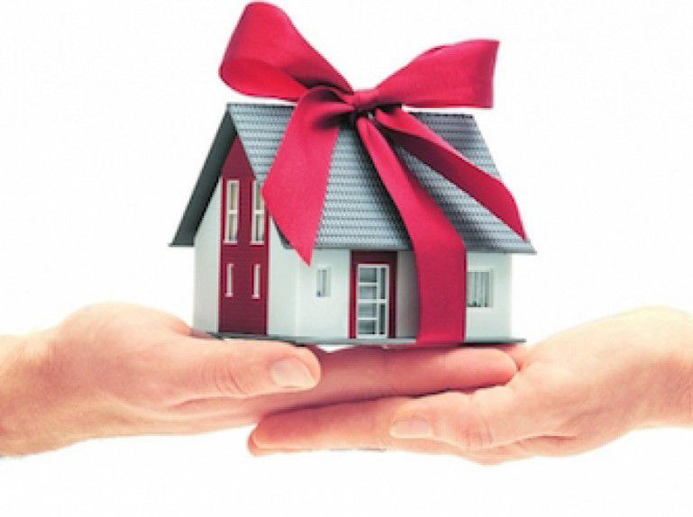 Новая реальность дарственной: когда закон позволяет вернуть подарок? Судьба подаренных квартир и не только