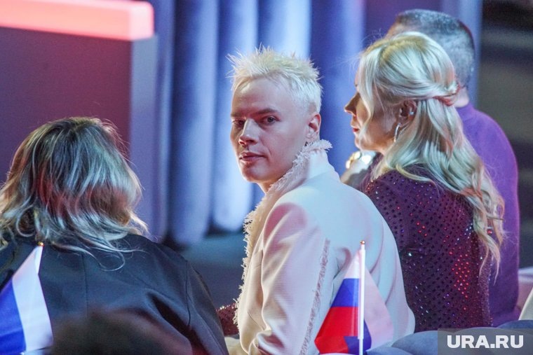     В Нижневартовске в лицее вместо звонка - песня «Я русский»