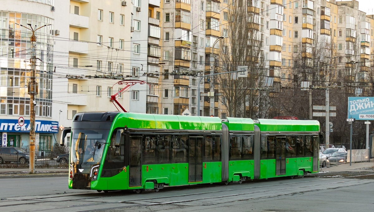 Первый состав для челябинского метротрамвая. Фото сайта transphoto.org, автор Racer