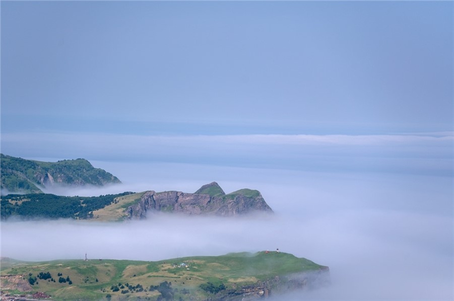 Мысы Хромова, Тезубец и Отрадный
