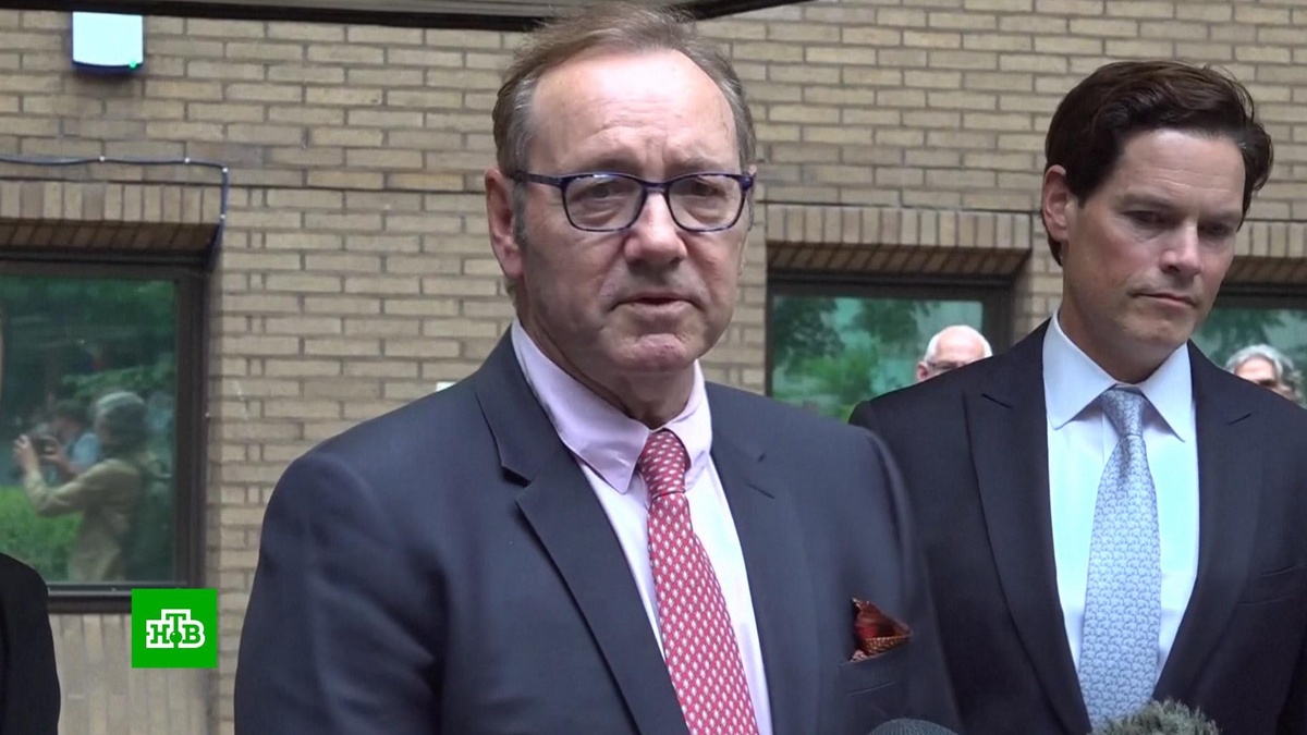    Актера Кевина Спейси оправдали по делу о сексуальном насилии