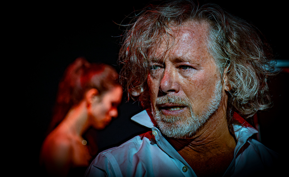 Премьера в Москве моноспектакля американского актёра польского происхождения Марека Пробоша. Фото. Александра Беланова.