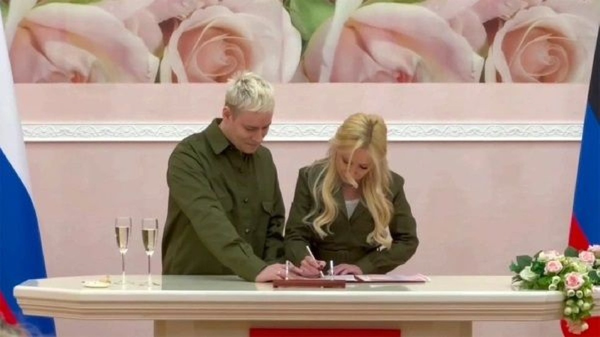    Ярослав Дронов и Екатерина Мизулина (Фото: Телеграм/ekaterina_mizulina)