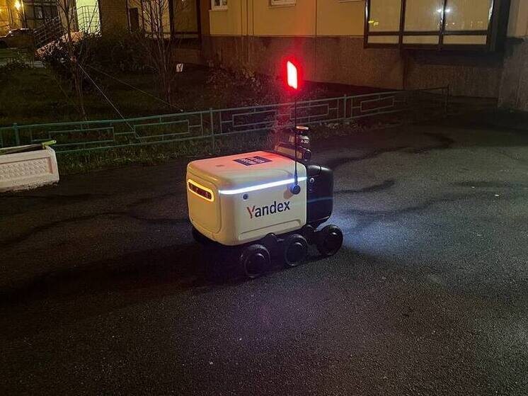     Со временем роботы-курьеры начнут работать и в других районах города. Фото из архива "МК в Питере"