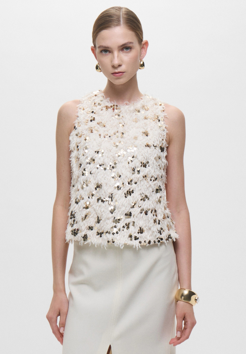 Топ со стразами и перьями