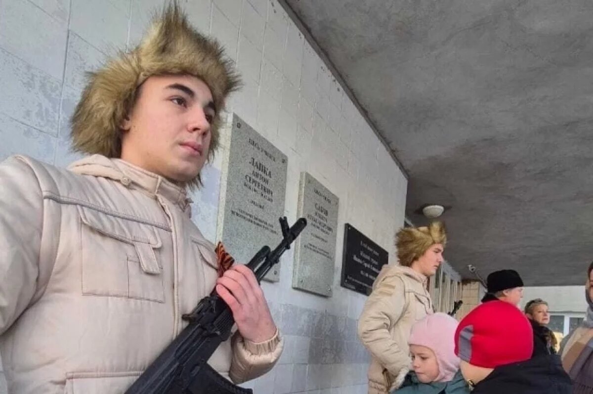    В Тверской области память Антона Лапки почтили открытием мемориальной доски