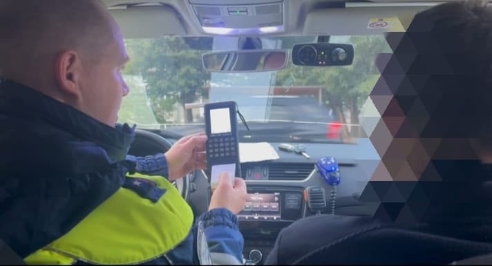 Обидные ошибки водителей при продувке в алкотестер ГИБДД