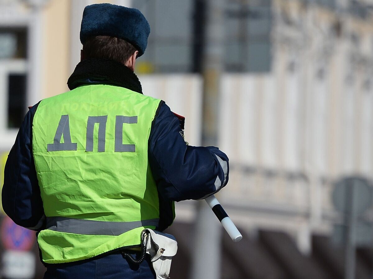    Сотрудник ГИБДД© РИА Новости / Максим Блинов