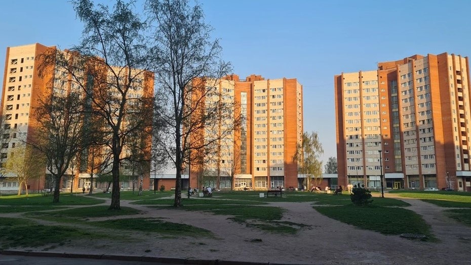 Автор фото: "Яндекс. Карты". Общежитие СПбГУ №16 по адресу: Ботаническая улица, д.64, корп. 4, лит. А. (крайний правый корпус)