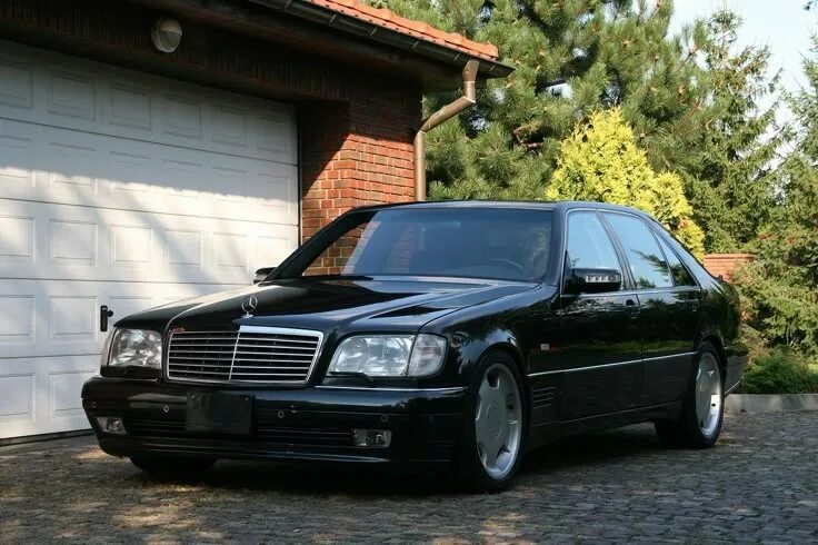 Mercedes-Benz S-class W140