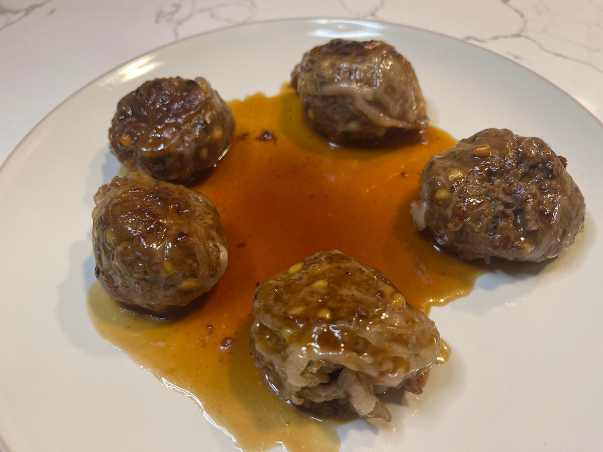 Изиция Оментата — прадедушка вашего любимого бургера.