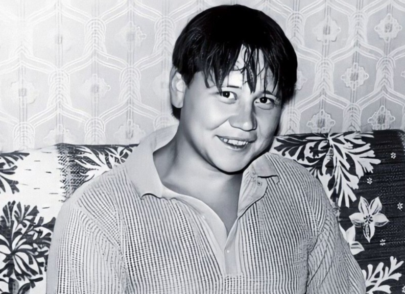 Юрий в юности