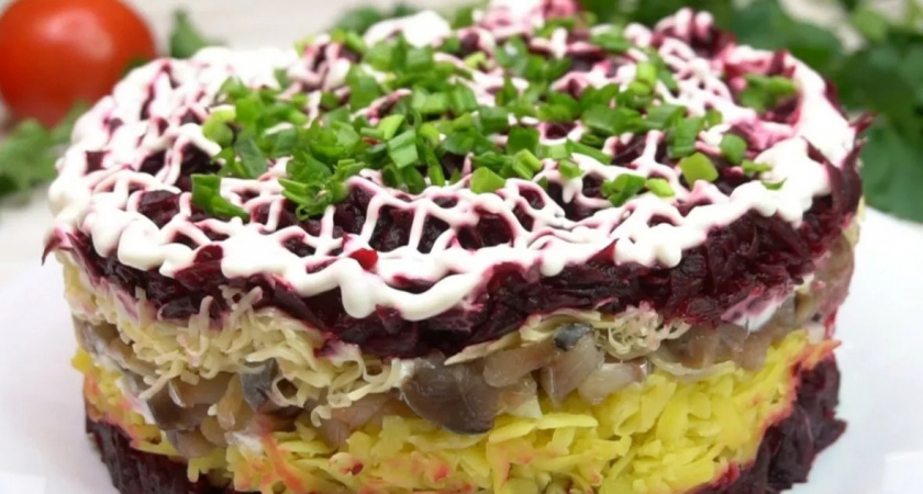    Вместо "Сельди под шубой": на Новый год-2026 приготовьте салат "Король" — сразу станете любимчиком Огненной Лошади