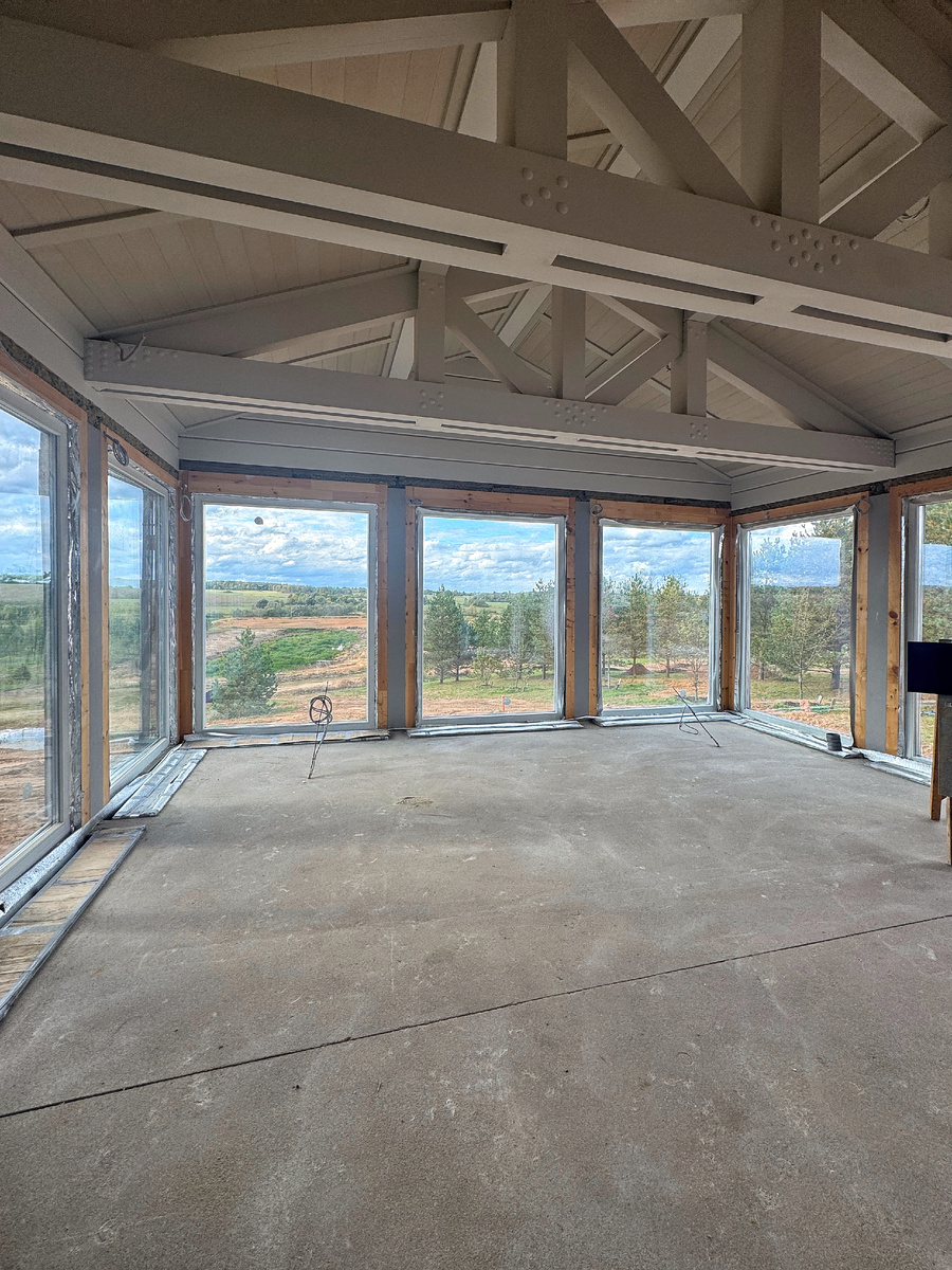 Застекленная терраса в деревянном доме Усадьба