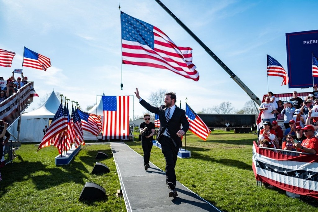    Фото © Facebook (признан экстремистской организацией и запрещён на территории Российской Федерации) / JD Vance