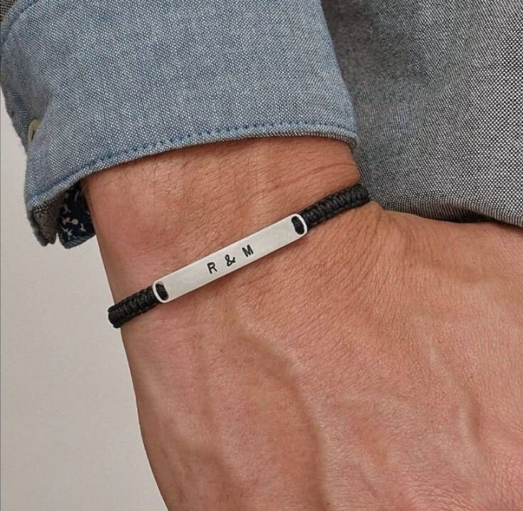 Браслет с гравировкой инициалов