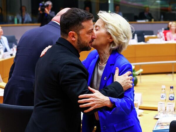    © AP Photo / Yves Herman, Pool Photo via AP