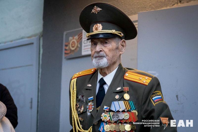    ЕАН. Дмитрий Суворов