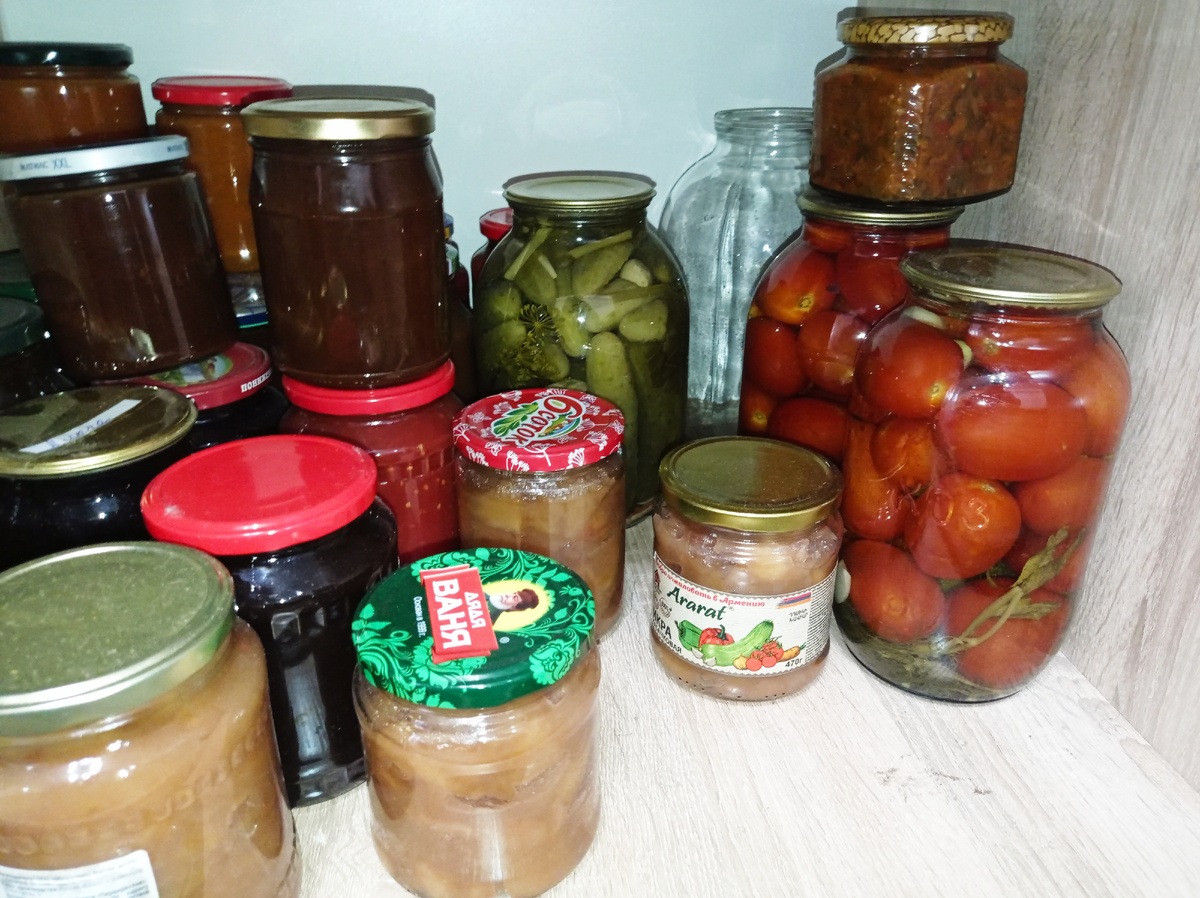 Это лишь небольшая часть наших домашних запасов на зиму