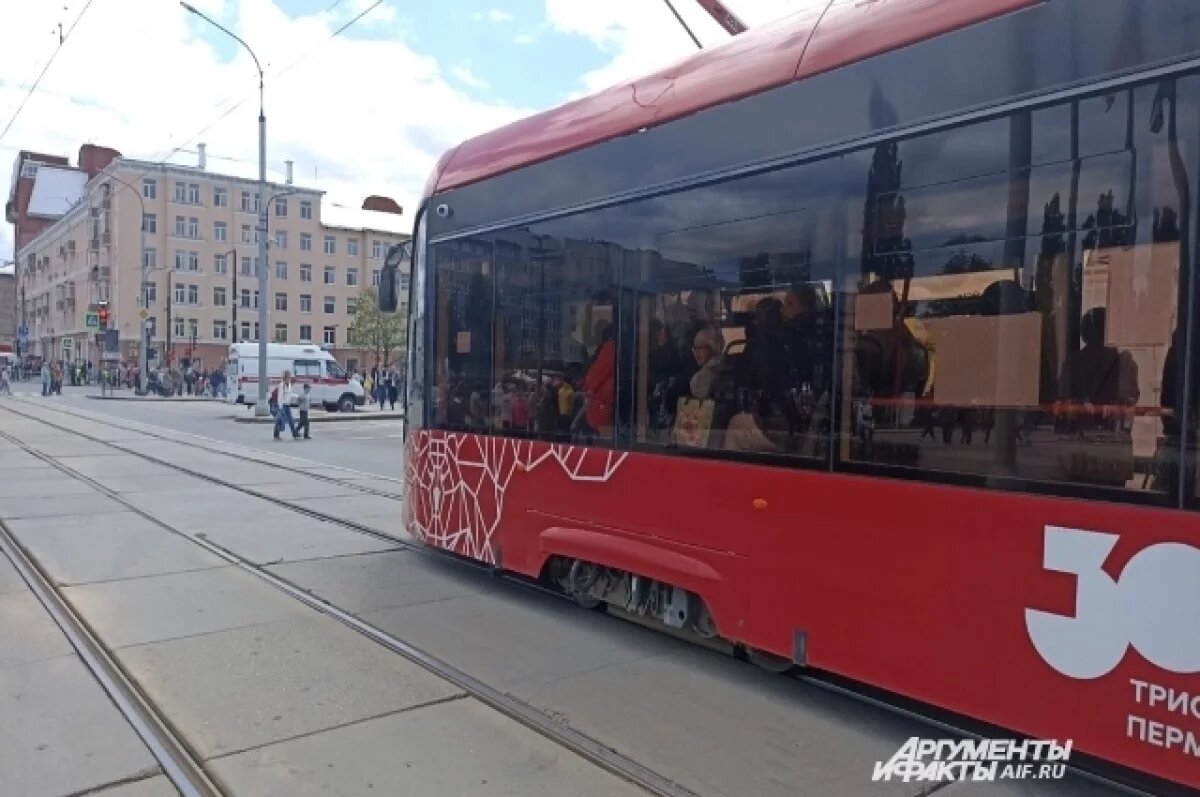    Стало известно о сходе вагона, вызвавшем затор трамваев в районе Перми II
