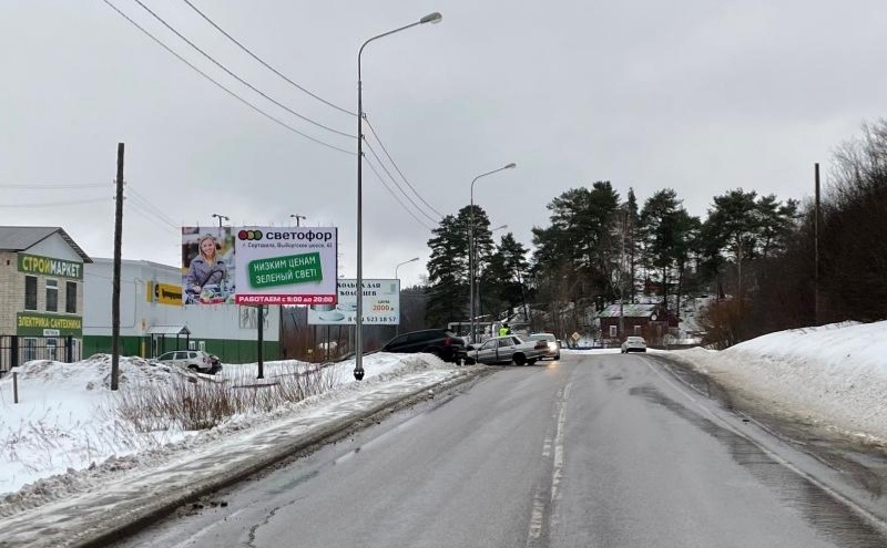    Место ДТП на автодороге "Сортавала". Фото взято из группы "Госавтоинспекция Карелии" в соцсети "ВКонтакте"