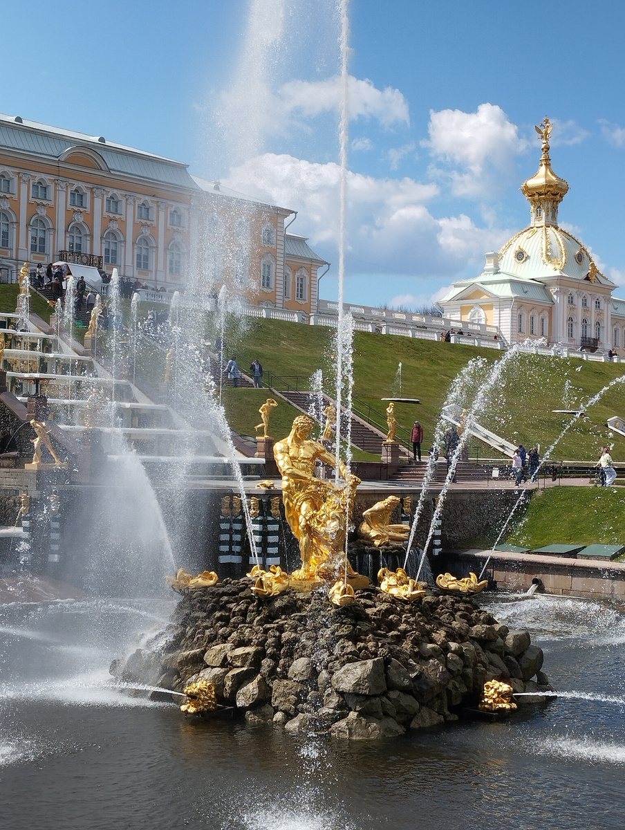 Петергоф. Май 2025