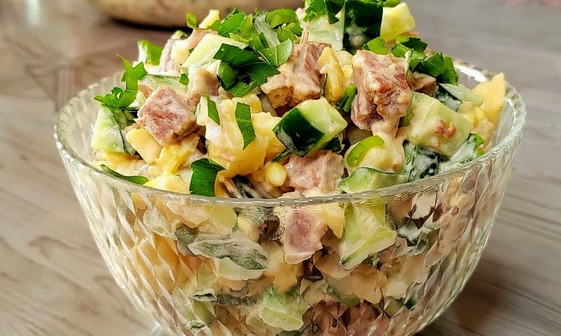 Мясной салат