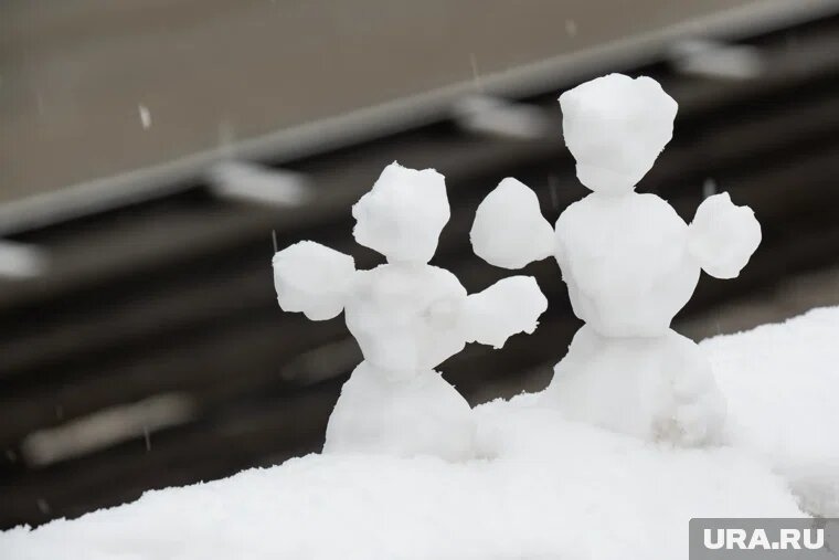 На Руси 25 ноября устраивали гуляния и играли в снежки

Фото: Руслан Яроцкий © URA.RU