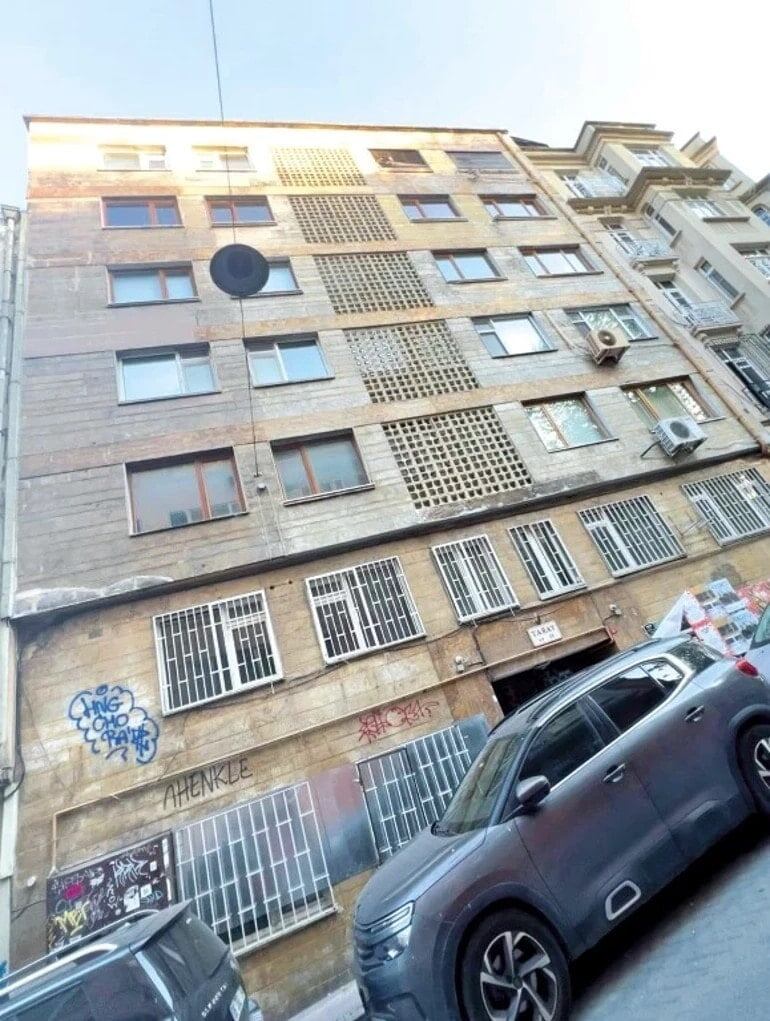 Так выглядит здание, из-за которого судится писатель