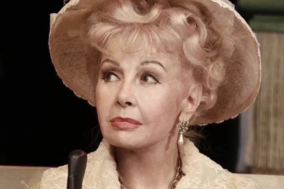    Жила в уединении: коллеги рассказали о последних годах пани Зоси Шарыкиной