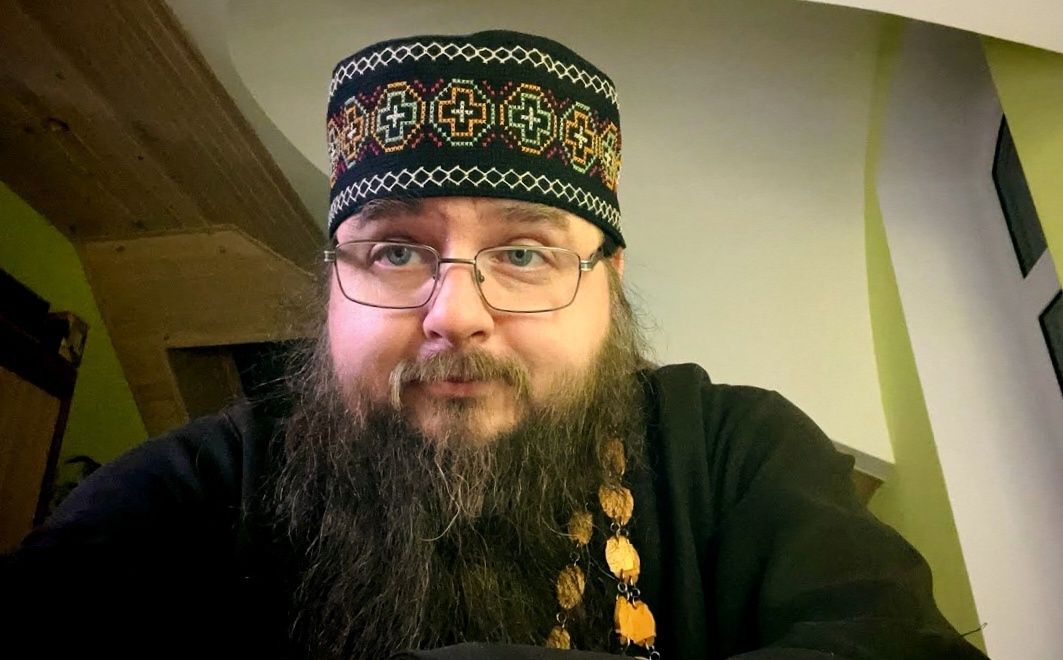 Александр Митрофанов — иеромонах, настоятель храма Рождества Пресвятой Богородицы села Богородск Корткеросского района Республики Коми, миссионер, блогер.