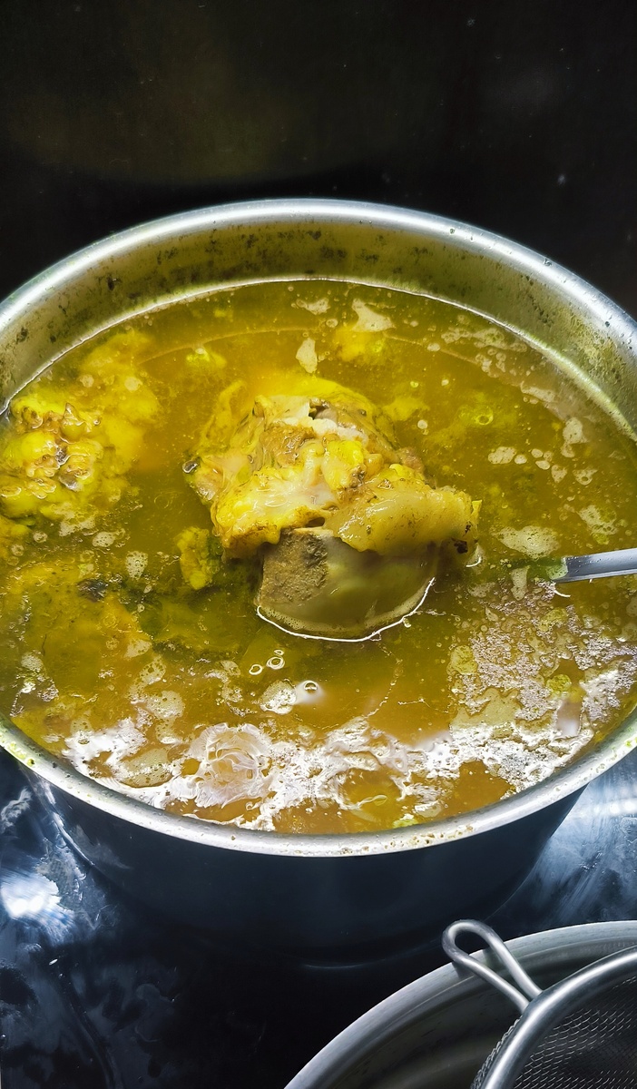 Блюдо придумал Бехтерев Владимир Михайлович,русский и советский психиатр, невролог, физиолог, психолог, основоположник рефлексологии и патопсихологического направления в России.