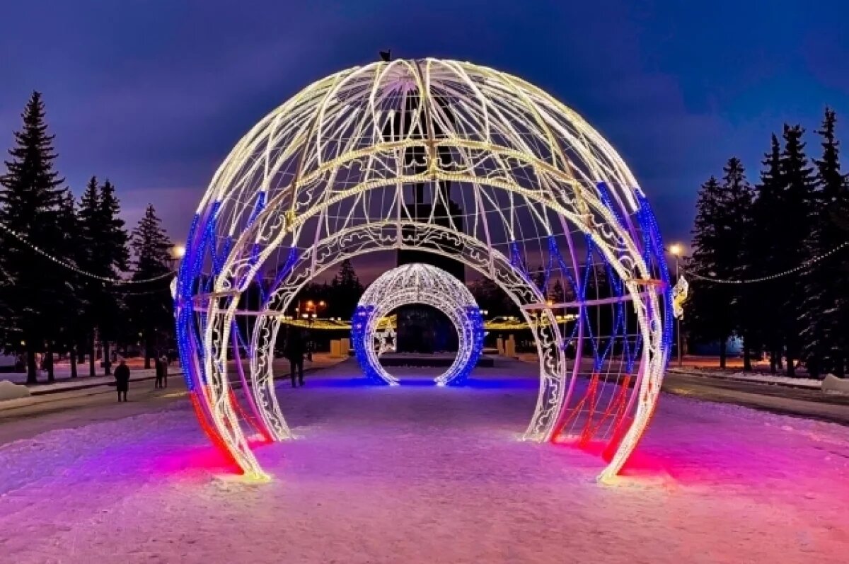    На двух площадях в Уфе обустроят новогодние городки за 38 млн рублей