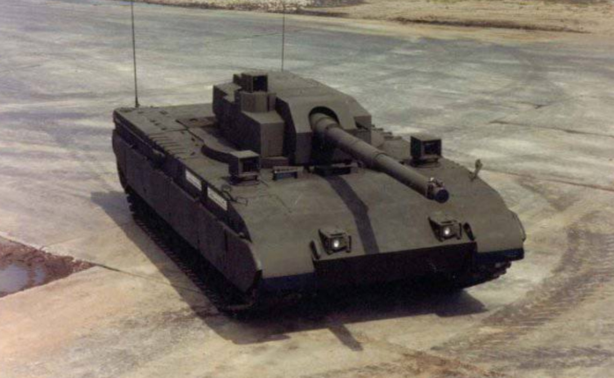 В СССР предлагались подобные проекты с необитаемой башней, на отечественном шасси