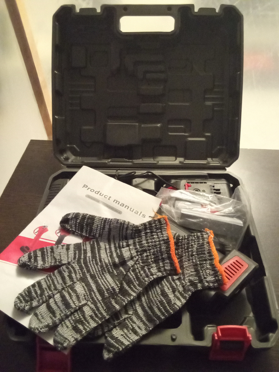 Подарок,секатор .