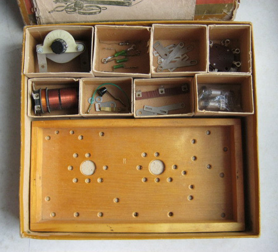 Рис. 2.  С сайта https://rw6ase.narod.ru/index1/konstr/rk_uchebn/rk_lamp.html