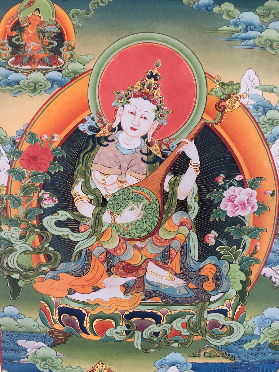 Да ниспошлёт на нас мудрость своей милостью великая Богиня Сарасвати!