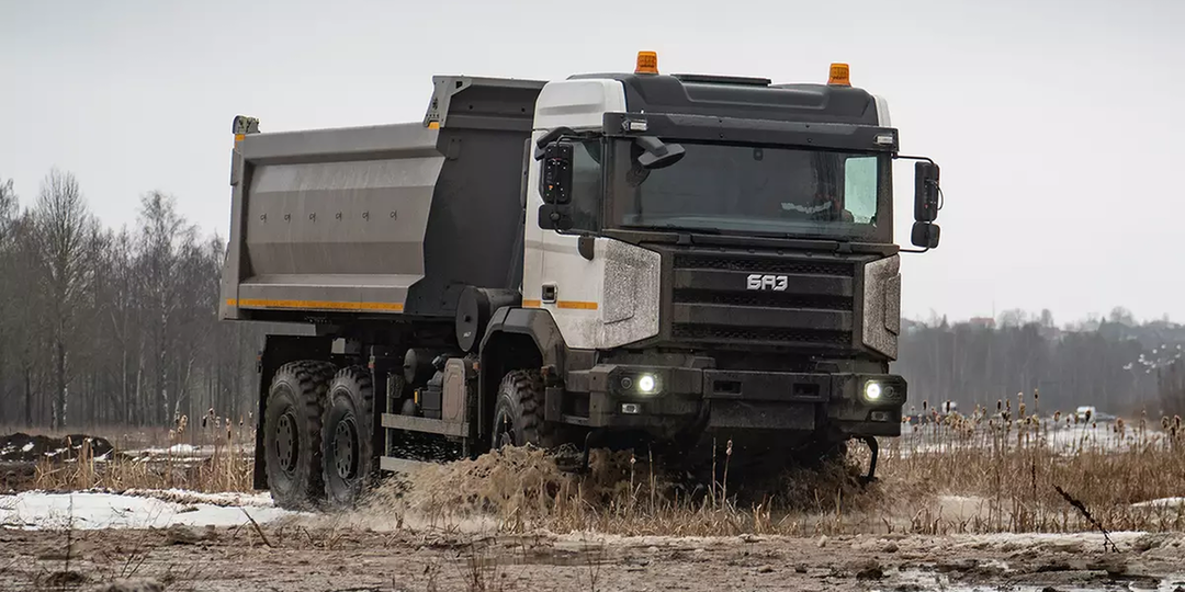 Российская Tatra с дизелем миллионником: Чем удивил и расстроил новейший грузовик БАЗ