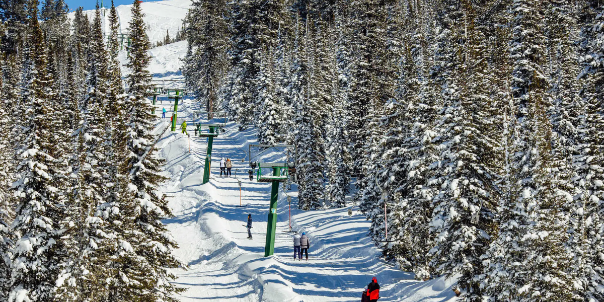 Горнолыжный склон в природном парке Ергаки