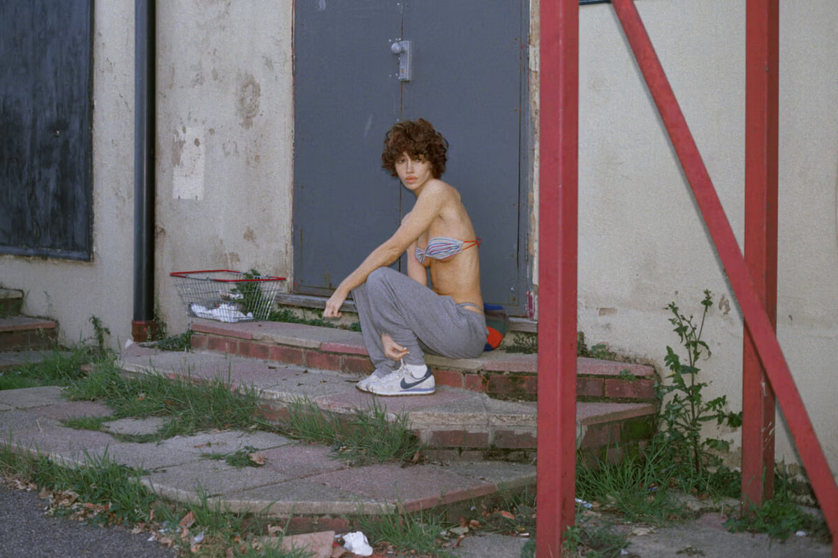    Художница Надя Ли Коэн выпустит фотокнигу «Holy Ohio» (фото 2)