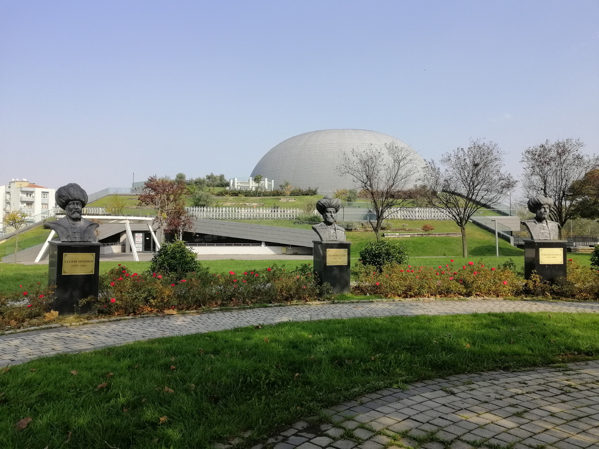 Купол музея-панорамы с обратной стороны  =)