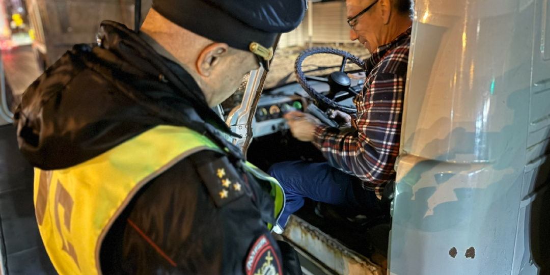 Водители 60+: до какого возраста по закону можно водить автомобиль в 2025-2026 году