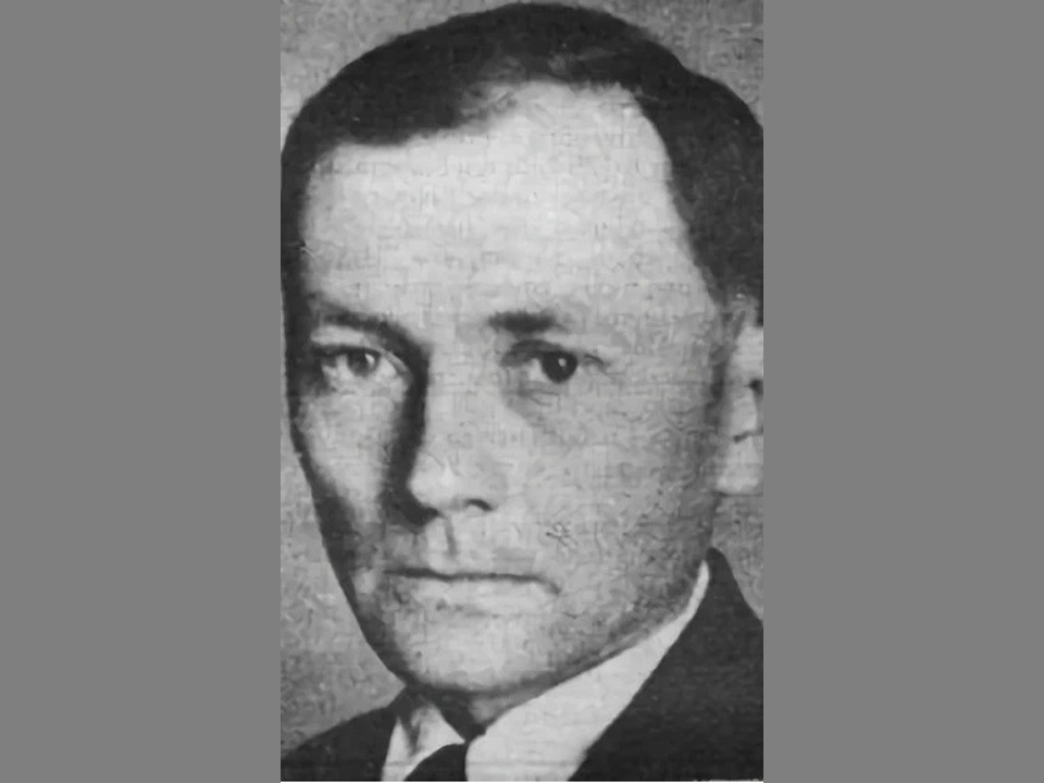 Владимир Дмитриевич Самарин (настоящая фамилия — Соколов) — русский журналист, литератор, исследователь и общественный деятель, преподаватель Йельского университета.