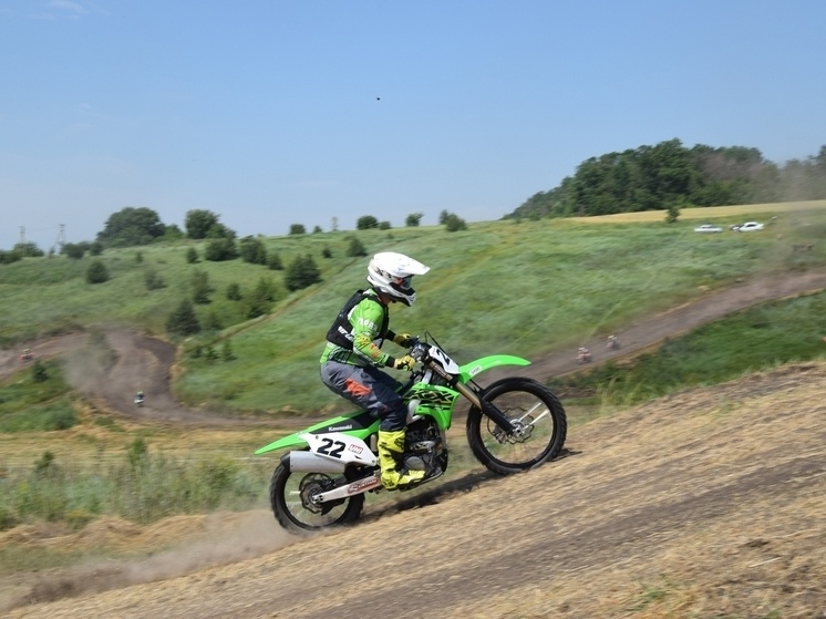     Вейделевский округ возрождает соревнования по мотокроссу, фото: vk.com/id699446813