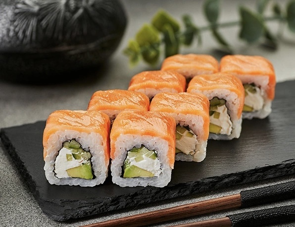 Домашние роллы, которые вкуснее, чем в доставке (и дешевле в 3 раза)