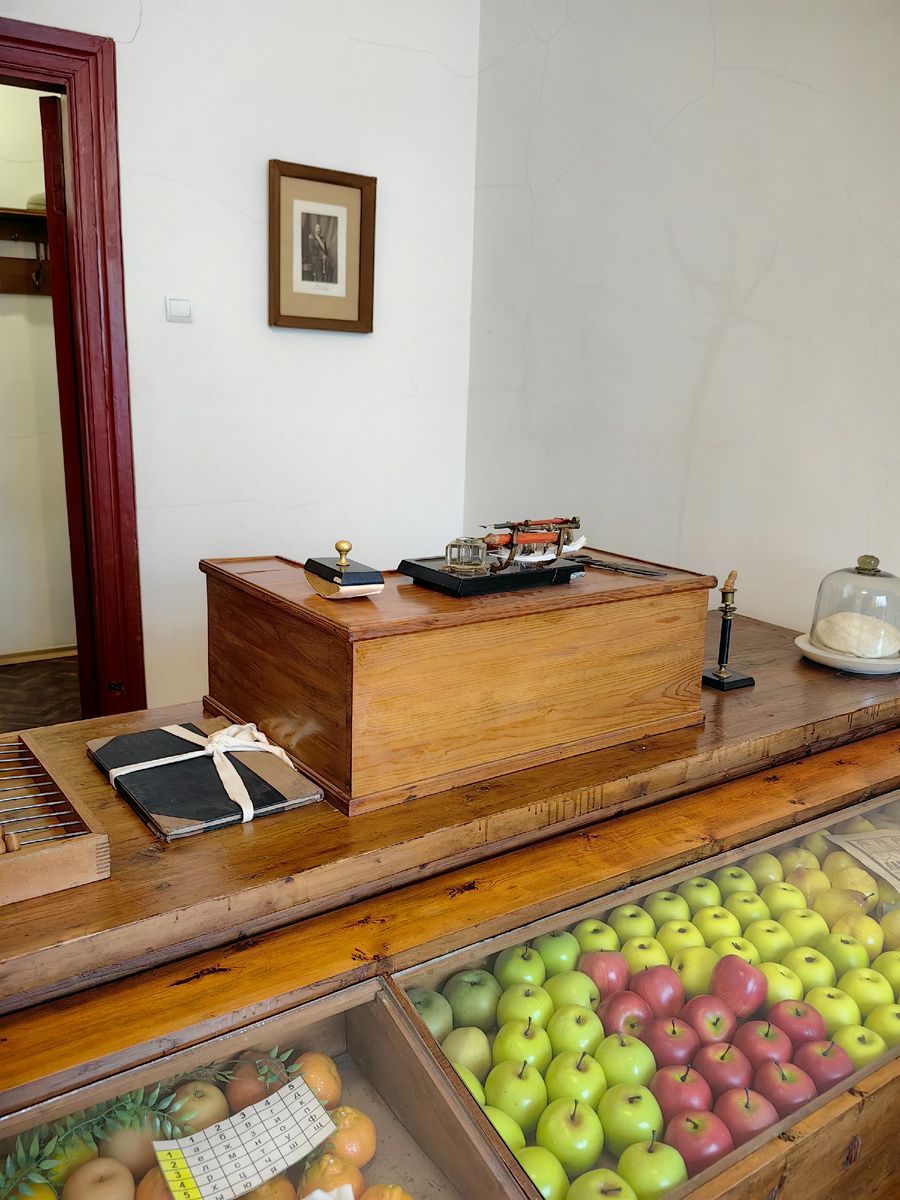 Лавка «Оптовая торговля кавказскими фруктами Каландадзе»