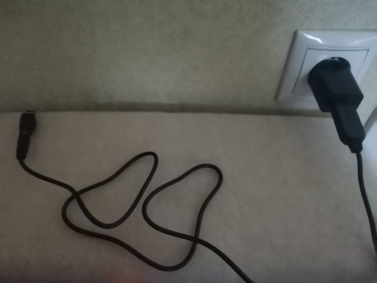 Через преобразователь из 5В в 12В питаете от USB чувствительную к чистоте питания аудиоаппаратуру