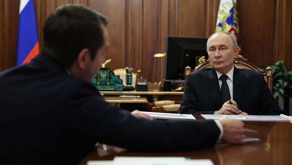 Автор фото: Пресс-служба Кремля. Встреча президента РФ Владимира Путина с губернатором Мурманской области Андреем Чибисом.