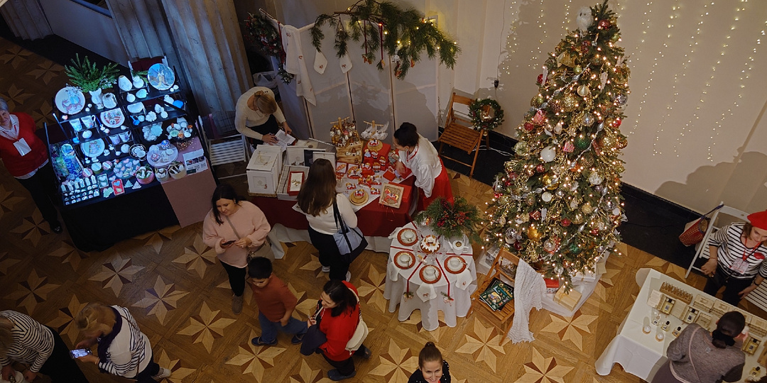 Улиток хватило):как прошел французский рождественский базар🎄 в Музее декоративного искусства.